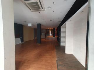 Lloguer Local Comercial a Triana Este. Local comercial disponible en calle esperanza de triana