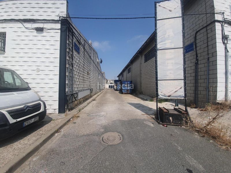 Foto 9d5d05c5-49a7-4394-813c-d3d849316c4a. Rent industrial building in Palmete Sevilla