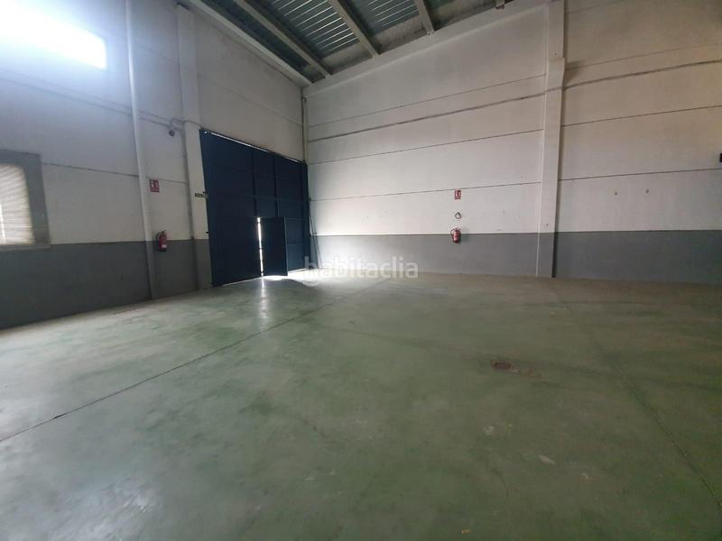 Foto f12f76d8-74e3-4c4a-ad27-a8111c79c498. Alquiler nave industrial estupenda nave en alquiler en los palillos en Alcalá de Guadaira