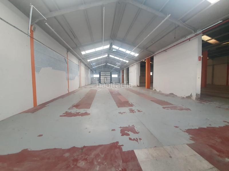 Foto fee78e6f-7bfd-42ac-8bc4-51e0676ccfa0. Location bâtiment à usage industriel dans Hacienda la Cartuja Tomares