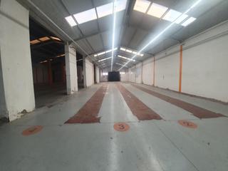 Miete Fabrikhalle in Hacienda la Cartuja. Nave en alquiler en el polígono el manchón