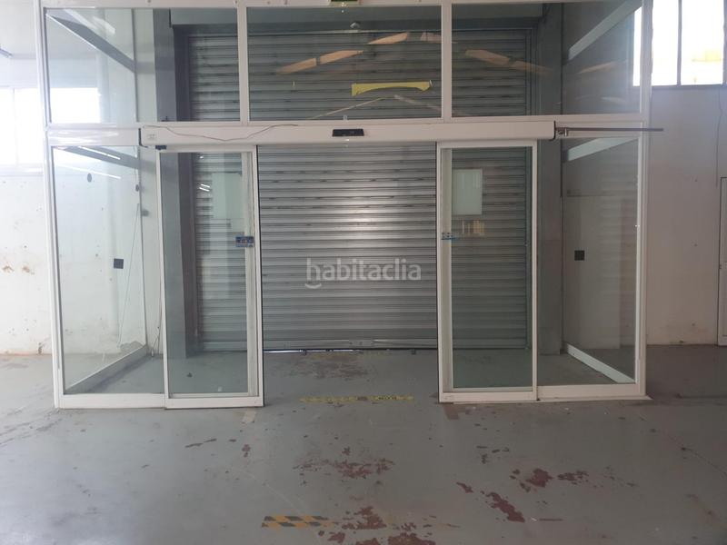 Foto 2598d5d0-84ea-4523-a296-e471a17d0d4b. Rent industrial building in Hacienda la Cartuja Tomares