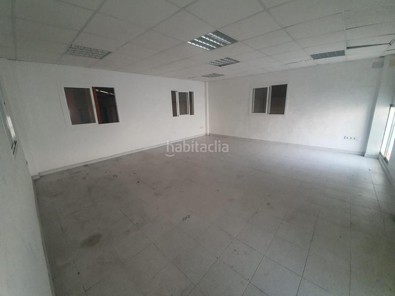 Foto 547620dc-a74c-4df5-892c-4e43c629886b. Rent industrial building in Hacienda la Cartuja Tomares