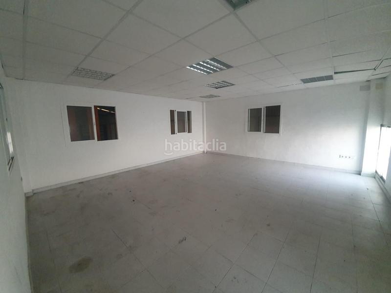 Foto faed30be-bf27-4fe2-b931-8fdfa2ff20a3. Rent industrial building in Hacienda la Cartuja Tomares
