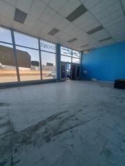 Bâtiment à usage industriel à Torreblanca. Estupenda nave con zona comercial