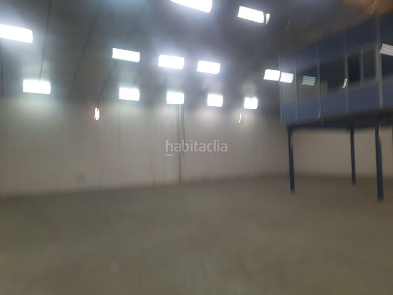 Foto f9cfc557-2b65-4eb8-948b-9a2e18c44ca7. Miete fabrikhalle in El Plantinar - Avda. La Paz - El Juncal Sevilla