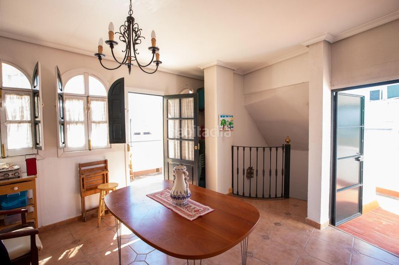 Foto dff603c2-9ef7-4805-a134-beeecf596282. Edificio in Encarnación - Regina Sevilla