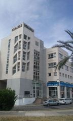 Rent Office space in Avenida averroes. Oficina disponible en zona este