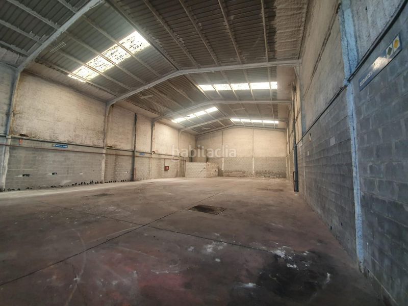 Foto b4cf79a5-8504-4ce1-abb7-be7a205ba521. Nau industrial a La Motilla - Fuente del Rey Dos Hermanas