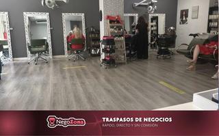 Traspàs Local Comercial a Calle de pío baroja 5. Traspaso peluqueria en madrid