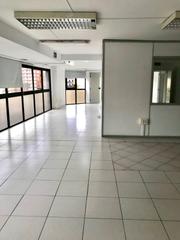 Office space  Calle prolongación ramón y cajal. Oficina en venta centro sc alquilada