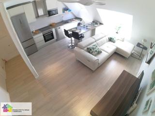 Pis a Centro Ciudad. Se vende ático en el centro, amueblado, con dos habitaciones, do