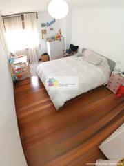 Appartement  Calle ave maria. Se vende piso en el centro de ponferrada con 5 habitaciones, 3 b