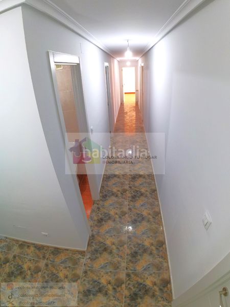 Foto 08a11f30-120b-43f8-bd17-b46fce5c61ba. Appartamento con riscaldamento parcheggio in Trobajo del camino