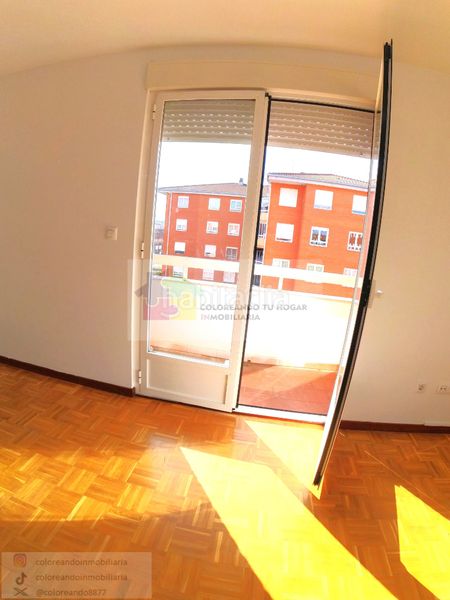 Foto 1e65cb47-6070-4cc6-ae4d-40df30f3d8f1. Appartamento con riscaldamento parcheggio in Trobajo del camino