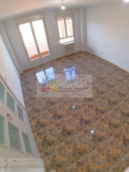 Foto 453b2fd1-26ad-4d08-98b9-16736519c1c5. Appartamento con riscaldamento parcheggio in Trobajo del camino