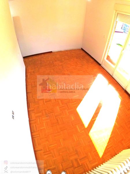 Foto c7742793-c620-47ae-bf62-40d246c7c1c0. Appartamento con riscaldamento parcheggio in Trobajo del camino