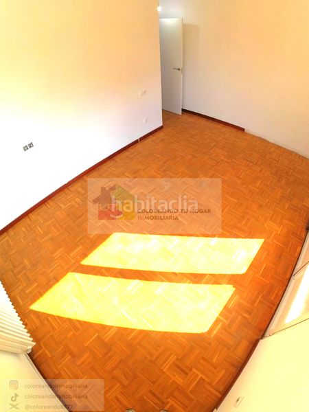 Foto f137fdb8-6647-4478-bf8c-ccf0cfb47c0f. Appartamento con riscaldamento parcheggio in Trobajo del camino