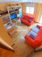 Piso en Villaquilambre. Se vende piso en navatejera (leon) de 90m2 de 2 hab, un baño, am