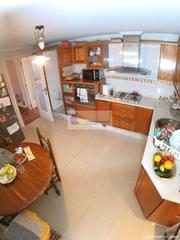 Appartement  Calle ave maria. Se vende piso en el centro de ponferrada, con 5 hab, 2 baños, un