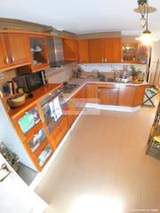 Piso  Calle ave maria. Se vende piso en el centro de ponferrada, con 5 hab, 2 baños, un