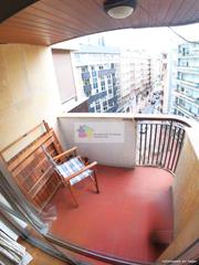 Appartement  Calle ave maria. Se vende piso en el centro de ponferrada, con 5 hab, 2 baños, un