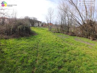 Residential Plot in Valverde de la Virgen. Se vende finca urbana y finca rustica en oncina de la valdoncina