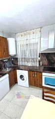 Miete Etagenwohnung in Villadangos del Páramo. Se alquila piso de 4 habitaciones, amueblado, para familias gran