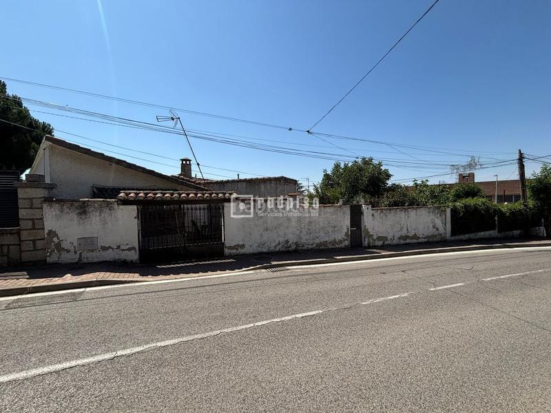 Foto 1d2a16d6-f08c-4e08-aa3b-cd37d92ce881. Casa amb piscina a Cadalso de los Vidrios