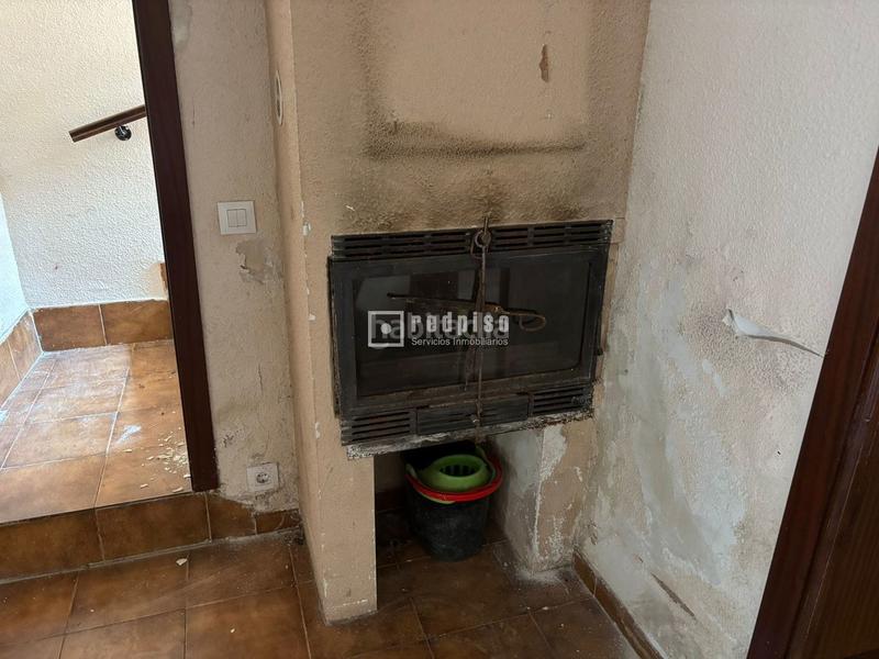 Foto 90d1a1d5-0b45-45bc-bf66-4ec6af24ab80. Casa amb piscina a Cadalso de los Vidrios