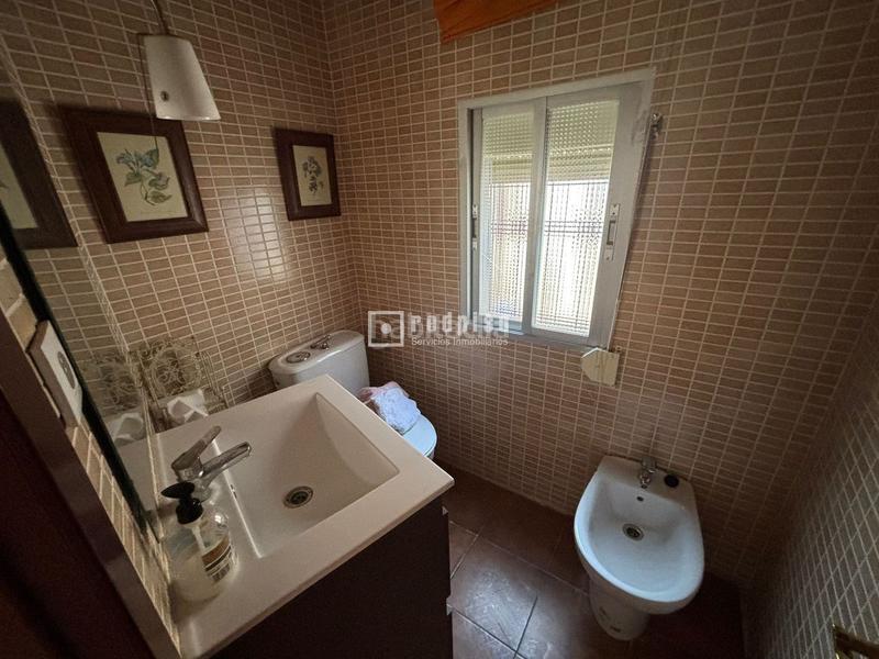 Foto ac18eed1-d2da-4f12-855a-13ea84483b53. Casa amb piscina a Cadalso de los Vidrios