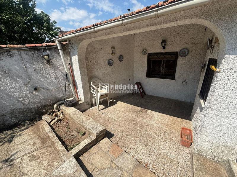 Foto e4151874-a9d9-41fc-83dc-759252516501. Casa amb piscina a Cadalso de los Vidrios