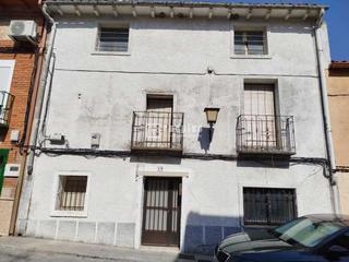 Casa  Corredera. Casa con cuatro habitaciones y dos baños