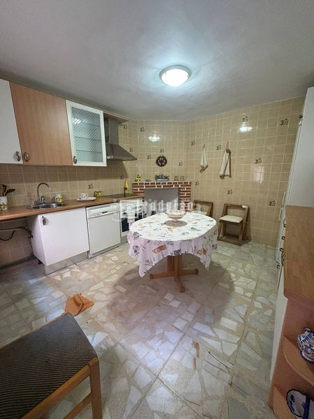 Foto c1ec532d-a620-4eec-874d-6205777a5eb8. Casa a Cenicientos