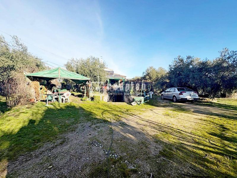 Foto 9df6ee56-1855-458e-874f-e3cb740e5755. Casa  independiente en gran finca en Cadalso de los Vidrios