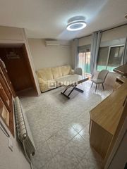 Pis  Garnacho. Vivienda con tres dormitorios y un baño en san martín de valdeig