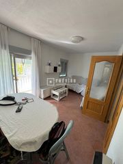 Appartement à Barraco (El). Piso reformado con 2 dormitorios y terraza cerrada  el barraco