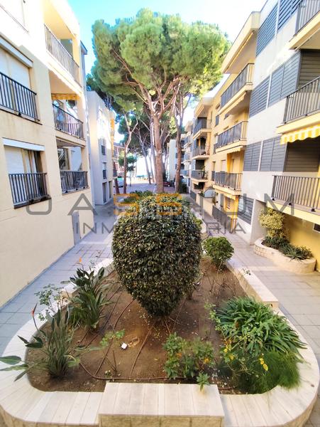 Foto db14e8a3-d625-41d2-8b82-21ea5c703b66. Apartamento piso frente al mar con terraza en vilafortuny en Cambrils