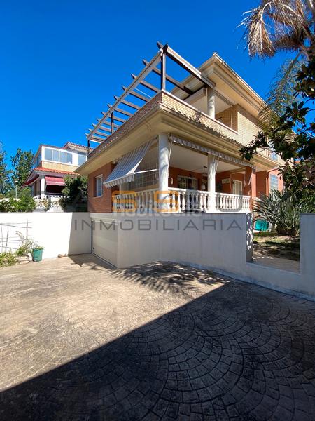 Foto c7fe2838-df3e-4a01-8780-dce428117e57. Casa amb aparcament a Mas de Clariana Cambrils