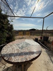 Finca r�stica a Sant Salvador. Entorno natural entre vi�edos