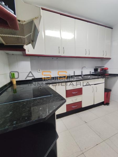 Foto 4d01b4bb-4acf-48aa-b0ef-6f1fd27196ac. Alquiler piso 4 habitaciones, terraza y cocina independiente. gran piso en alquiler en Salou