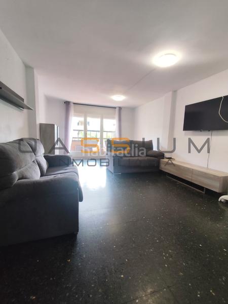 Foto 588bb255-cb23-40c4-a4dc-e9123a51ba01. Alquiler piso 4 habitaciones, terraza y cocina independiente. gran piso en alquiler en Salou