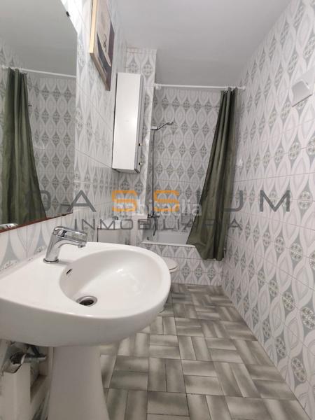 Foto aff9e07f-78bf-4118-9ef4-960c55b6ede5. Alquiler piso 4 habitaciones, terraza y cocina independiente. gran piso en alquiler en Salou
