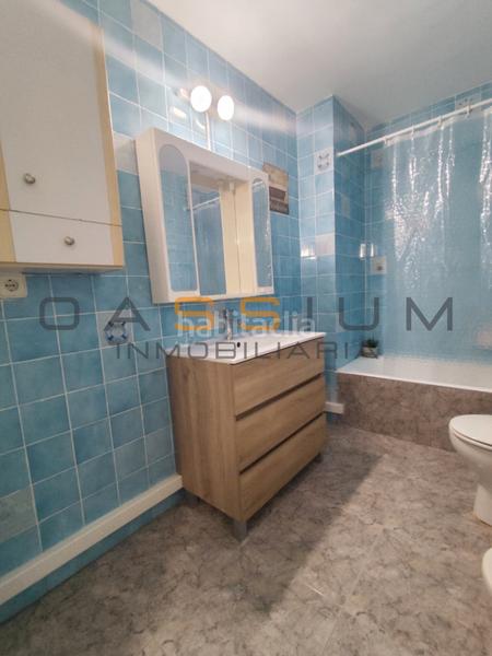 Foto b443f64f-5fb6-4567-be60-998e9ed54723. Alquiler piso 4 habitaciones, terraza y cocina independiente. gran piso en alquiler en Salou