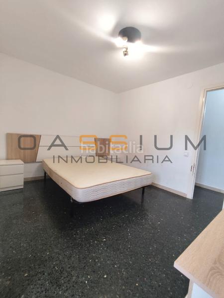 Foto de7381db-352c-4d3d-af69-5f3480fe4af8. Alquiler piso 4 habitaciones, terraza y cocina independiente. gran piso en alquiler en Salou