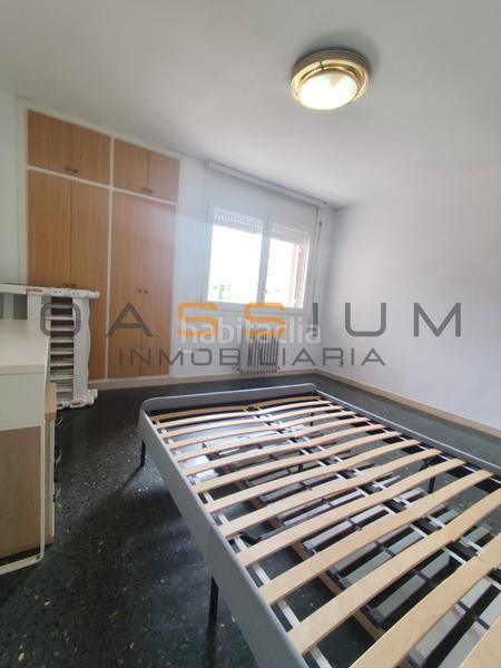 Foto e5a3deb4-c8bf-42c7-8ca6-6fbe35e3b084. Alquiler piso 4 habitaciones, terraza y cocina independiente. gran piso en alquiler en Salou