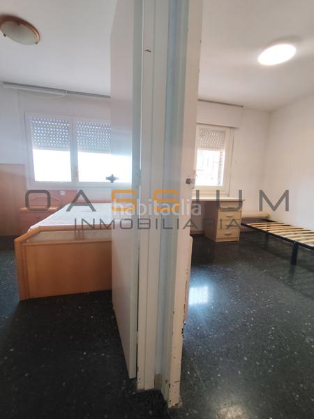 Foto f782e5d0-290a-43dc-8b44-ccd913a48db2. Alquiler piso 4 habitaciones, terraza y cocina independiente. gran piso en alquiler en Salou