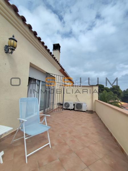 Foto 4f7eb021-3fef-4461-b7e4-e77749d73872. Casa pareada chalet pareado con luz, diseño y amplitud en Salou