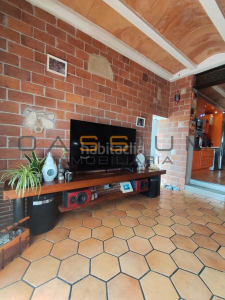 Foto b8967a57-7133-4b40-88b3-4dae2d73efb7. Casa pareada chalet pareado con luz, diseño y amplitud en Salou