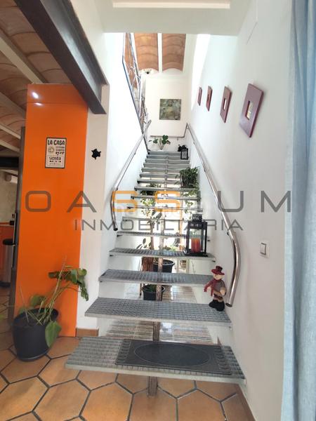Foto eede3ffc-e900-4d31-9e3b-42e9f2b5d8dc. Casa pareada chalet pareado con luz, diseño y amplitud en Salou